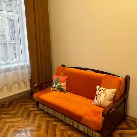 Айстра Apartment Лвив Екстериор снимка