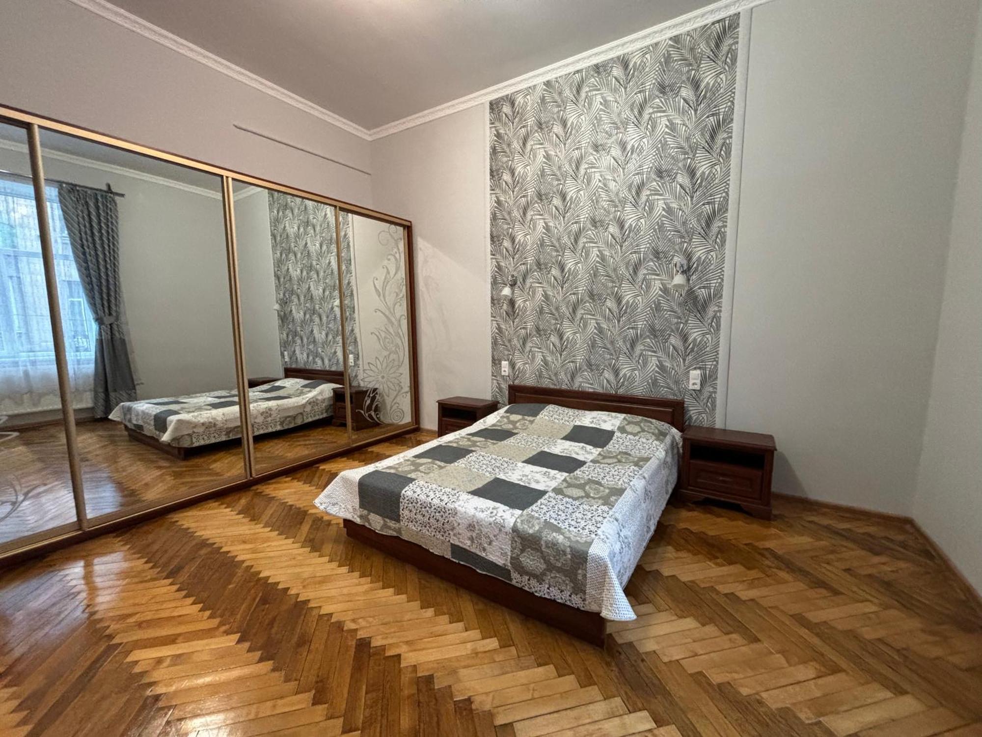Айстра Apartment Лвив Екстериор снимка