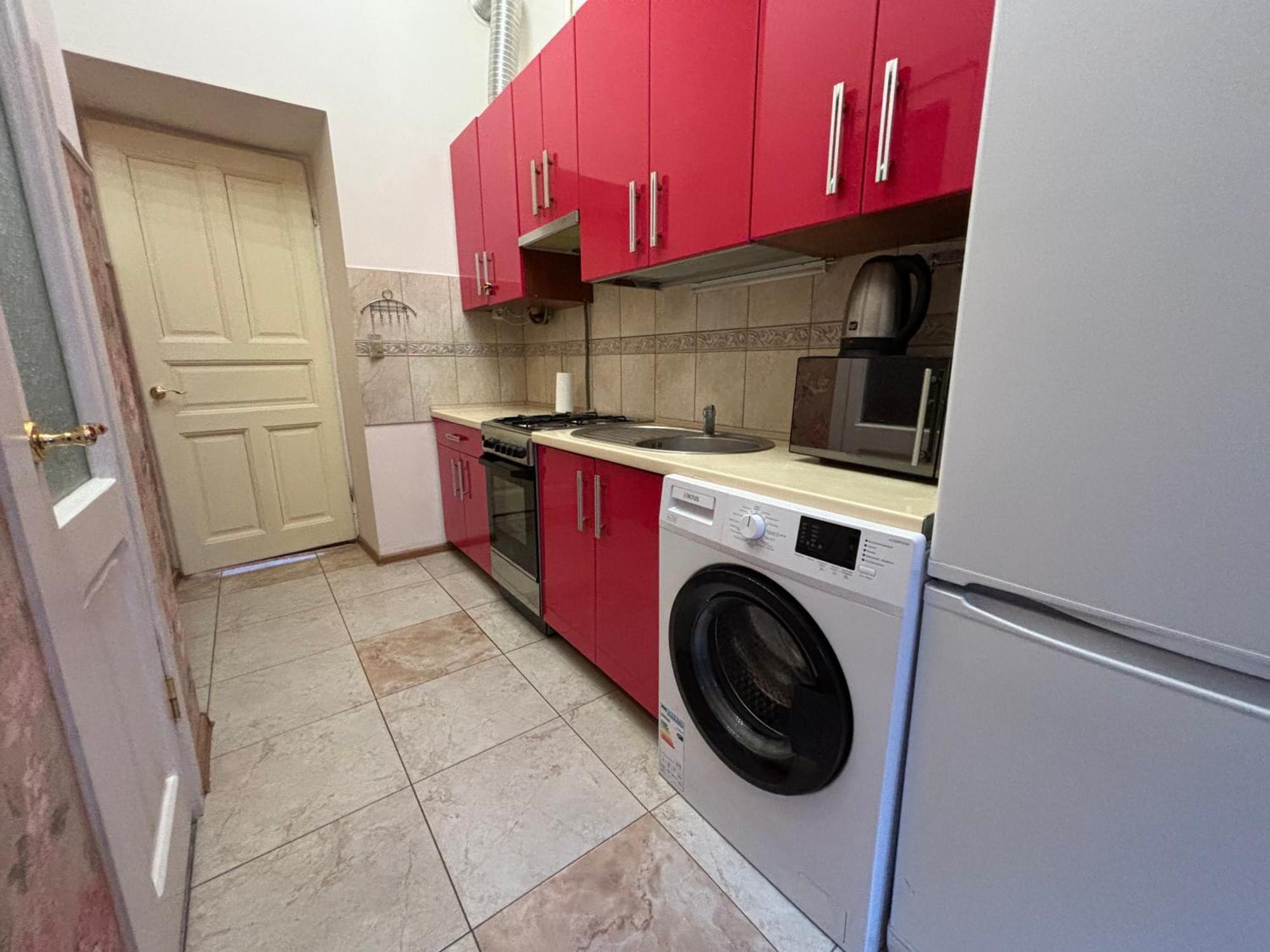 Айстра Apartment Лвив Екстериор снимка