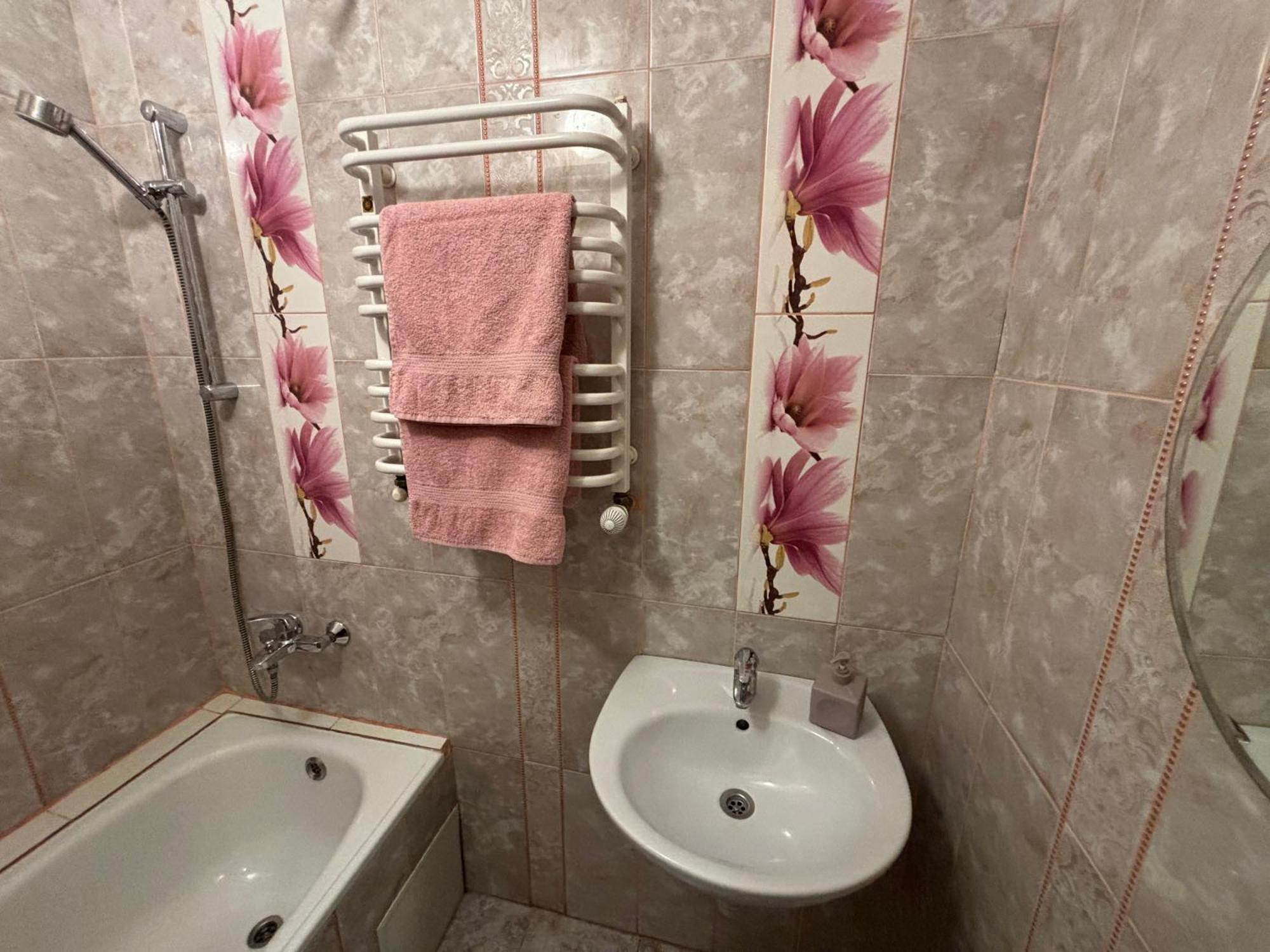 Айстра Apartment Лвив Екстериор снимка